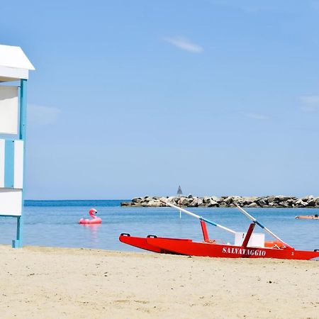 Hotel Universal Bellaria-Igea Marina Exterior photo