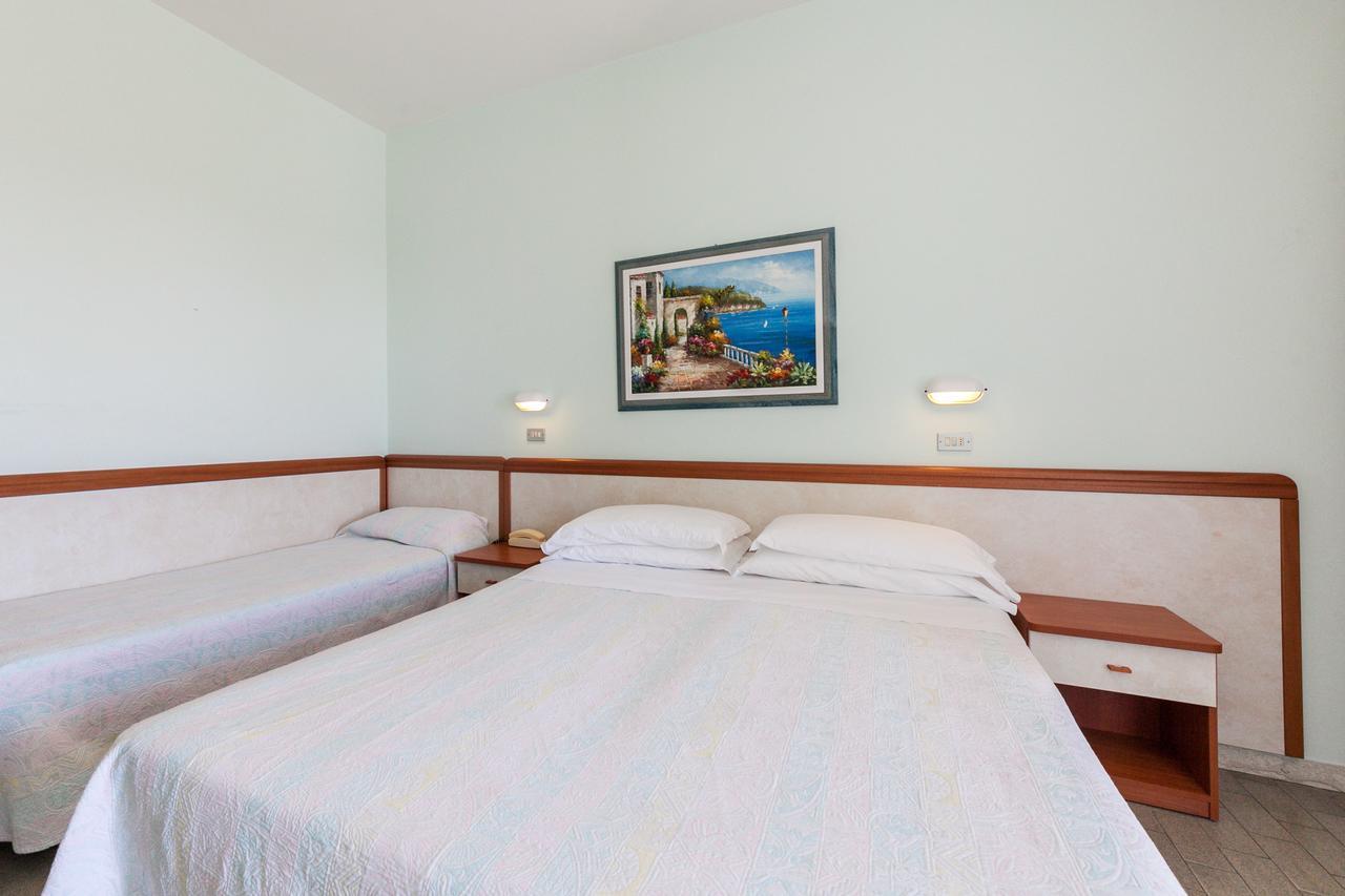 Hotel Universal Bellaria-Igea Marina Exterior photo