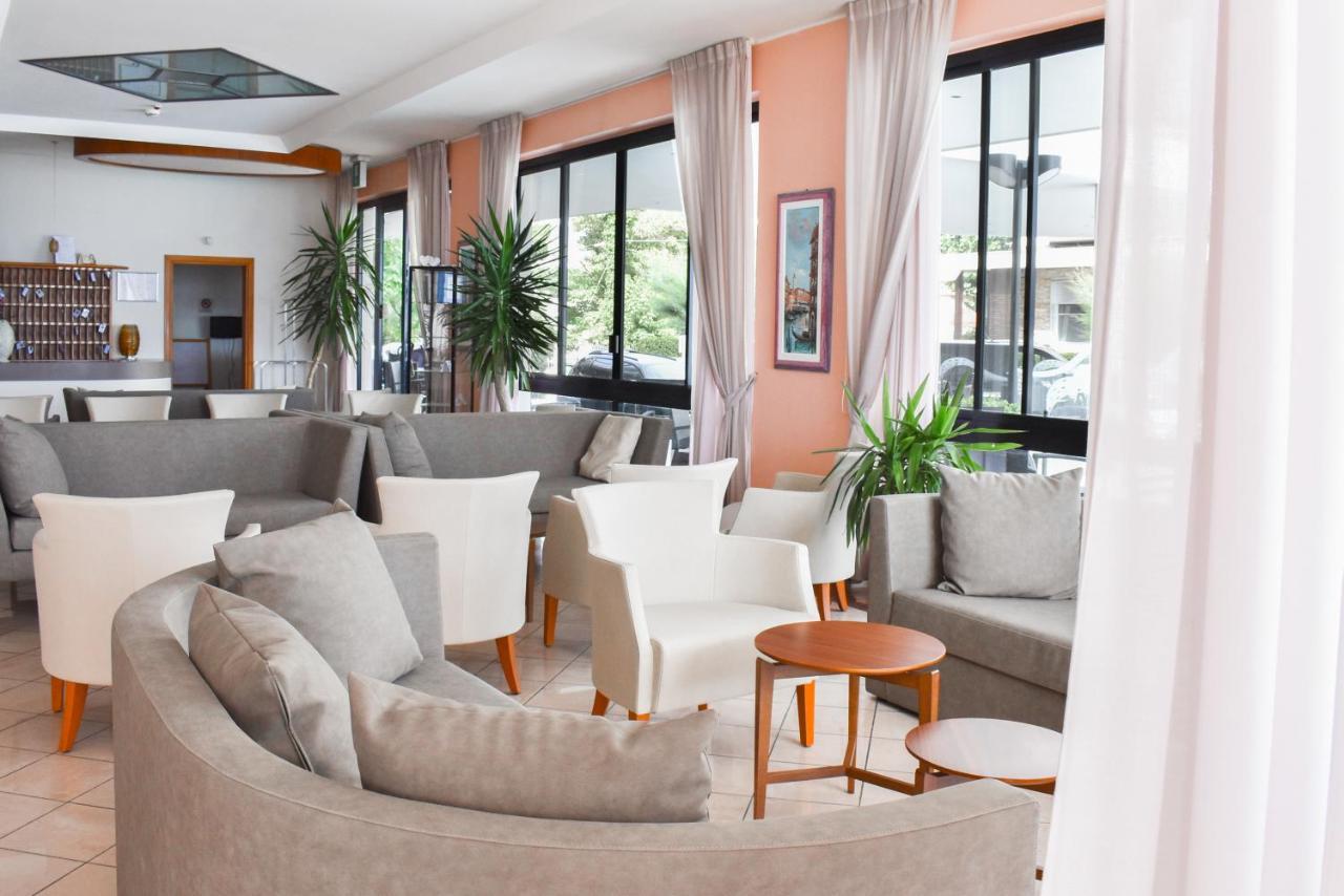 Hotel Universal Bellaria-Igea Marina Exterior photo