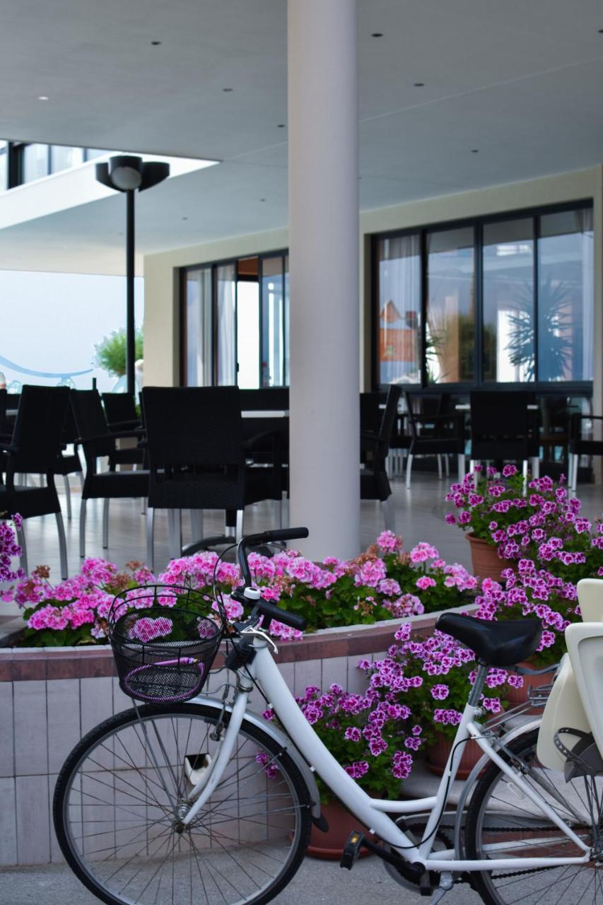 Hotel Universal Bellaria-Igea Marina Exterior photo